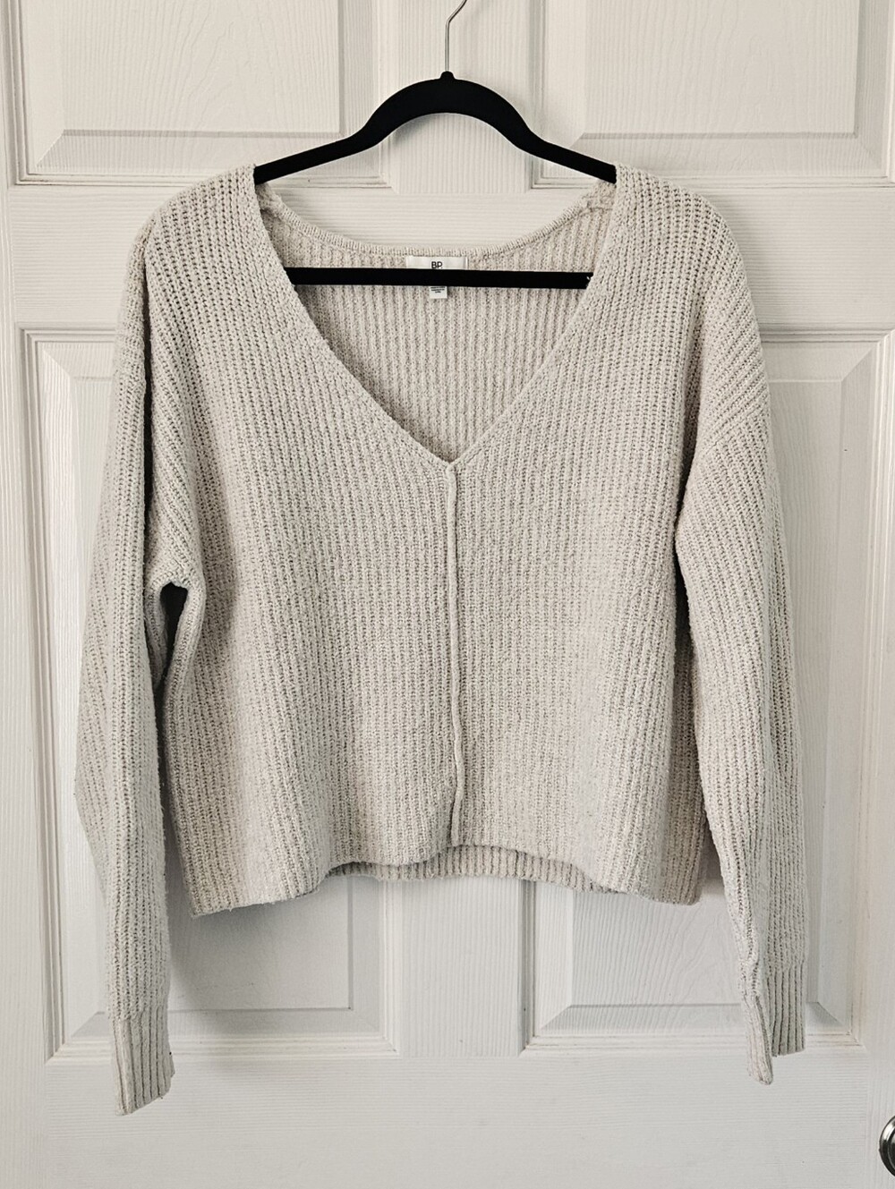 BP Nordstrom Sweater Cream Ribbed V-Neck Oversized Cropped Boxy Cozy Girl Chic M